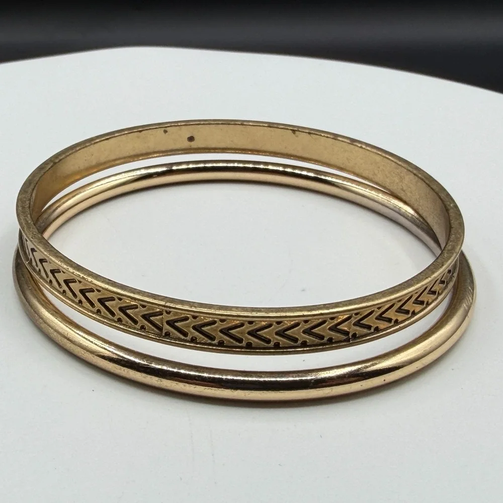 Gold Tone Set of 2 Bangle Bracelets Chevron Pattern Boho Stack Statement Gift